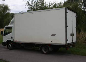 kontener zamykany izoterma z nissan cabstar