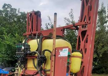 Opryskiwacz zawieszany HARDI MASTER 1000L 18m