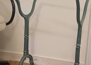 Podstawa żeliwna/piękny stolik