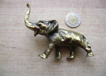 Starocie z PRL - Słoń mosiężny, 8 cm wysoki, kolekcjonerski