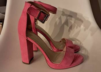 różowe zamszowe buty mohito raz założone stan bdb rozmiar 38