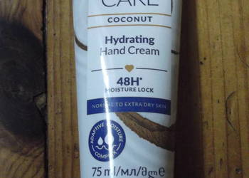 Kokosowy nawilżający krem do rąk Avon