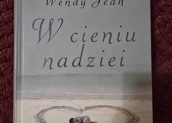 W cieniu nadziei