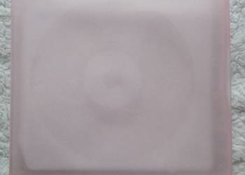 Plastikowe różowe pudełko-etui na płyty CD/DVD