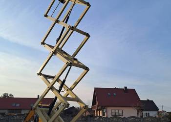 Zwyżkę nożycową JLG M4069