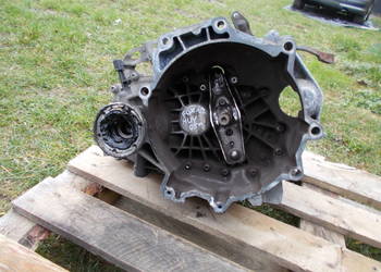 vw FOX 1.2 8v 05r skrzynia biegów HUY 02T301103L