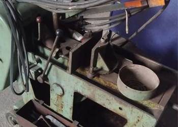 Przecinarka do metalu taśmowa