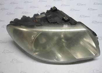 GRAND VOYAGER IV 06r lampa prawa przód 04857832AC 6245200000 ANGLIK