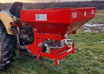 Rozsiewacz nawozów 800l  Specagro Wirax Altro Strumyk Grassrol