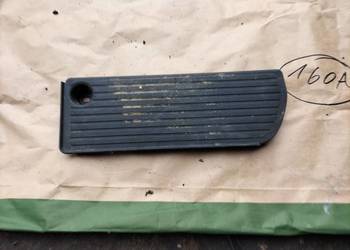 Audi 80 90 B3 B4 8A1864777 STOPIEŃ PODNÓŻEK KIEROWCY