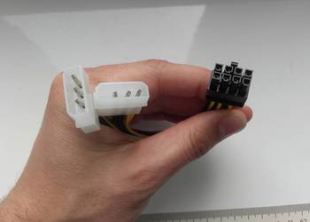 Dodatkowe zasilanie 8pin dla grafiki ze złączy molex, adapte