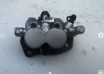 Zacisk hamulcowy przód prawy Suzuki Burgman 400 k7