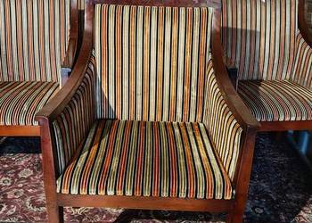 Piękny zestaw foteli gabinetowych 8 sztuk wysokiej jakości