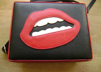 Starocie z PRL - Torebka damska MEEEGA COOL tanio