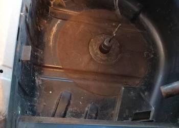 BMW e36 wnęka koła podłoga bagażnika podłużnica