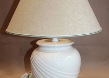 Biała porcelanowa lampka nr 248a