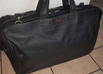 Sprzedam torbę podróżną Tumi.