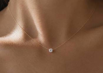 Delikatny naszyjnik z diamencikiem stal