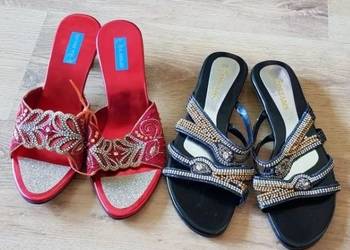 Ozdobne nowe klapki, buty rozmiar 39,dwie pary za 70 zł.
