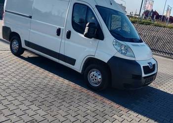 Sprzedam samochód dostawczy