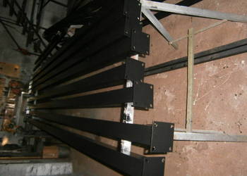 Słupy stalowe kontrukcyjne. Profil 80x80 wysokość 3 mb