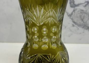 Wazon  kryształowy barwiony  z lat  PRL-u Wazon  kryształowy barwiony  z lat  PRL-u