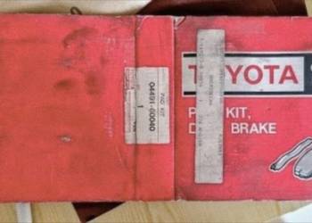 Toyota 04491-60040 OEM klocki hamulcowe przód Land Cruiser Hilux NOWE