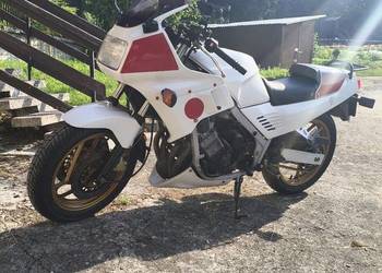 Yamaha fz 750