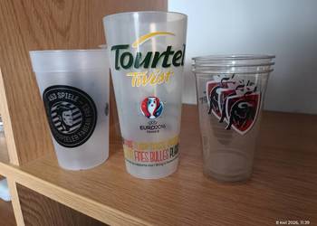 Pamiątkowe, stadionowe kubki do piwa