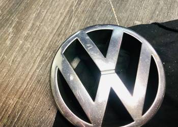 Znaczek, logo w atrapę, glila VW  3B0853601