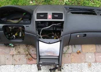 Honda Accord VII deska konsola