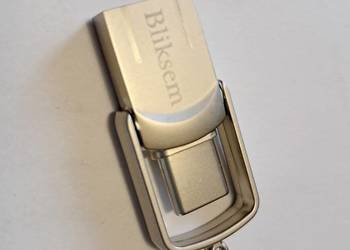 Pendrive 64GB z instalatorem Windows 11 na każdy komputer