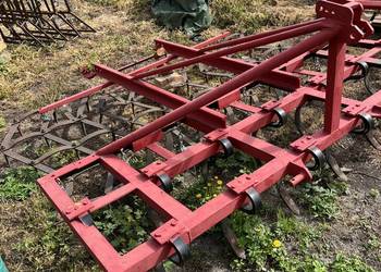 Kultywator z bronami