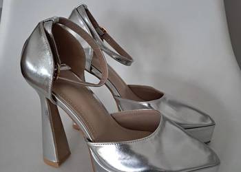 nowe srebrne buty na obcasie rozmiar 38 brak metki