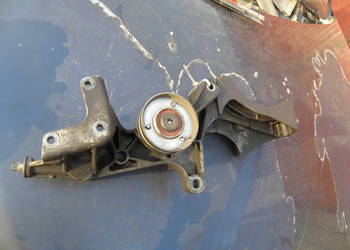 Łapa stojan mocowanie podstawa alternatora VOLVO S80 I v70  2.5 TDI 9180698