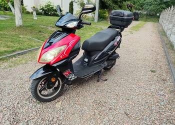 Skuter Zipp GP500 + kufer