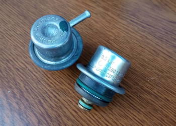 Seat Leon I Regulator ciśnienia paliwa 037133035C