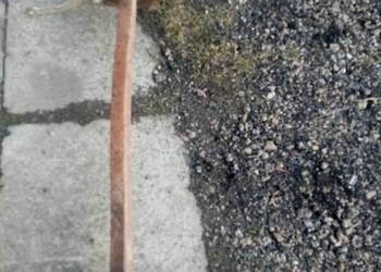 Oś z chamulcem na jedno koło