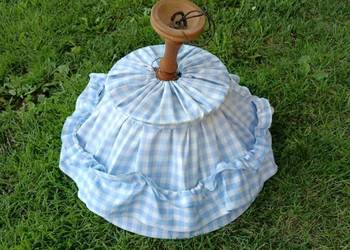 Lampa wisząca PRL retro z materiałowym kloszem niebieska kratka falbana 45c
