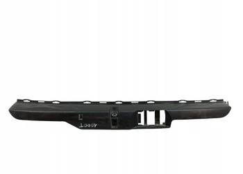 ŚLIZG ZDERZAKA TYŁ ŚRODKOWY A2058851865 Mercedes-Benz C-klasa IV  W205