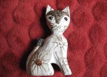 Kot - z cyklu "brzydkie ale fajne" - Stara Figurka - drewno - 9,5x5,5x2,5cm