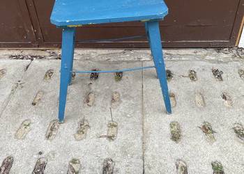 stary drewniany stolik PRL