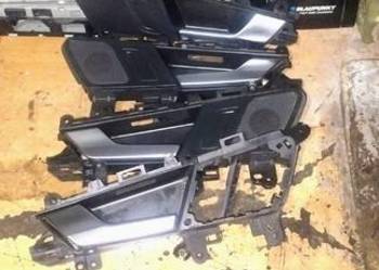 Audi Q5 model 80a komplet klamek wewnętrznych ambiente