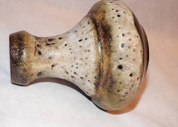 Śliczny stary ceramiczny wazonik niemiecki lava-sygnowany