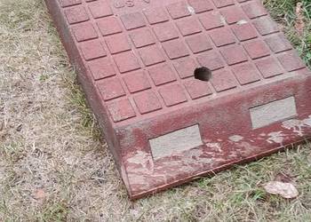 Gumy drogowe/Azyle - elementy skrajne