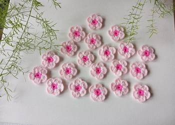 Szydełkowe kwiatki jak cukiereczki 5 cm