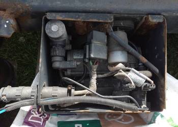 Iveco Daily 2013r Kompresor zawieszenia WABCO kmpl z obudową