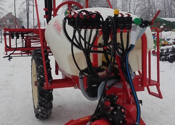 Opryskiwacz na kołach Bury Pelikan