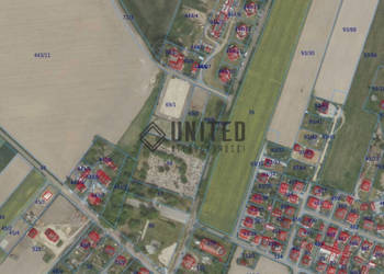 Działka budowlana w Korzeńsku z WZ