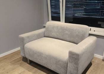 Kanapa 2 osobowa sofa mala welurowa szara jasna welur wypoczynek